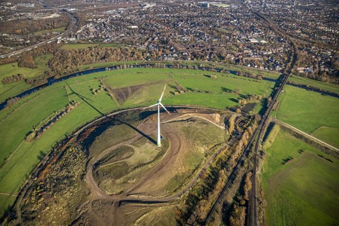 Aerial view, Styrumer Ruhrbogen, Ruhrwiesen, landfill Kolkerhofweg, city triangle