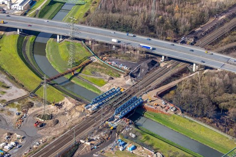 Aerial view, new construction, insertion railway bridge over the Emscher, motorway A42, Sterkrade,