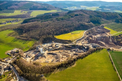 Aerial photo, AMA Westefeld, Deutsche Asphalt GmbH, quarry, Westenfeld, Sundern, Sauerland, North