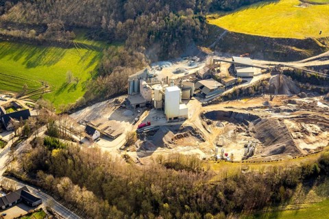 Aerial photo, AMA Westefeld, Deutsche Asphalt GmbH, quarry, Westenfeld, Sundern, Sauerland, North