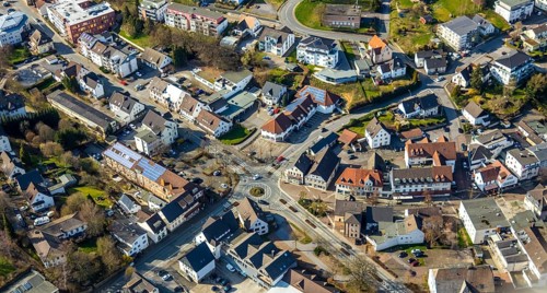 Aerial view, roundabout Settmeckestraße / Hauptstraße / Grünewaldstraße, Sundern, Sauerland, North