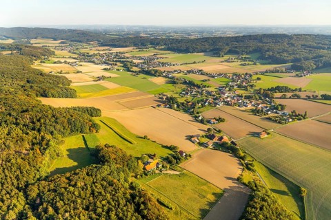 Aerial view, local view Börninghausen, meadows and fields, Preußisch Oldendorf, OWL,