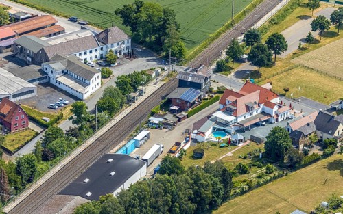 Aerial view, Westönnen railway station, railway line, Westönnen, Werl, Soester Börde, North