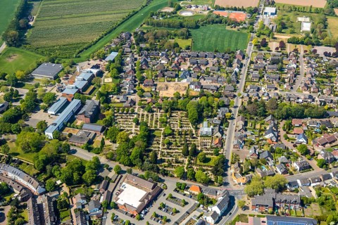 Aerial view, site view, construction site, Aspel secondary school, Rees secondary school, cemetery,