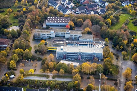 Aerial photo, Saarn school centre, comprehensive school, Berufskolleg Lehnerstraße, Saarn, Mülheim