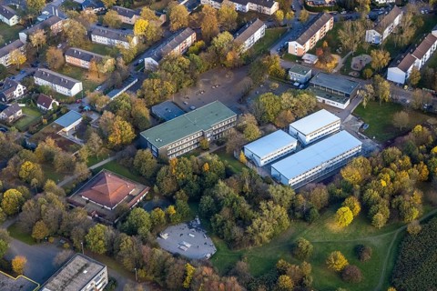 Aerial photo, Saarn school centre, comprehensive school, Berufskolleg Lehnerstraße, Saarn, Mülheim