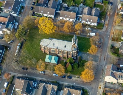 Aerial view, Church of St. Theresa of Avila, Saarn - South, Mülheim an der Ruhr, Ruhr area, North