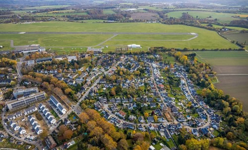 Aerial view, airport housing estate Mülheim, new development area Parsevalstraße, airport