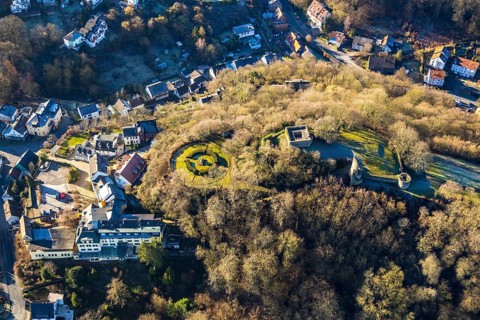 Aerial view, castle ruins of Volmarstein Castle, Volmarstein Castle Hotel, Volmarstein, Wetter,