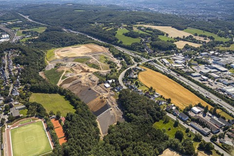 Aerial view, Tinsberg Enerke landfill, SuS Volmarstein sports ground, TC Volmarstein tennis club,