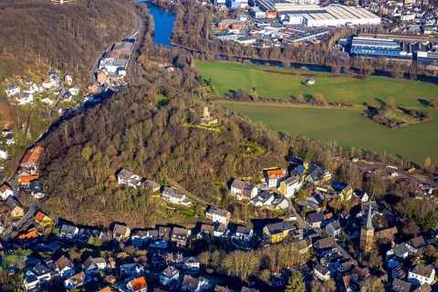 Aerial view, castle ruins of Volmarstein Castle, Volmarstein Castle Hotel, Ruhr river, Volmarstein,
