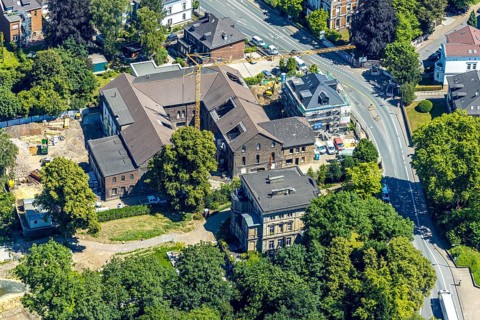 Aerial view, construction site for 30 lofts, former Scharfen machine factory, Scharfen Villa, Villa