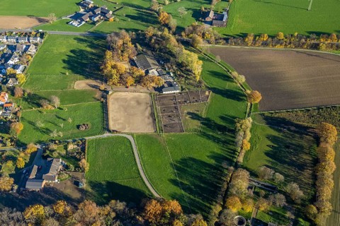 Aerial view, riding club Prinz-Friedrich, Krefelder Straße, Neukirchen, Neukirchen-Vluyn, Ruhr