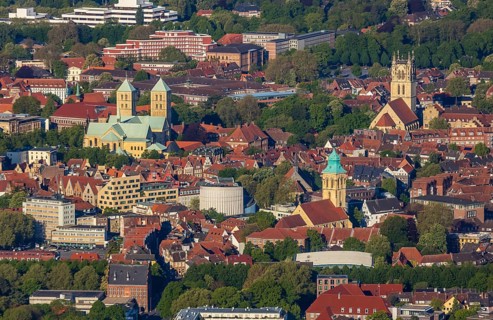 Aerial view, Old Town, Cathedral St.-Paulus-Dom, Domplatz, catholic Liebfrauen-Überwasserkirche, St