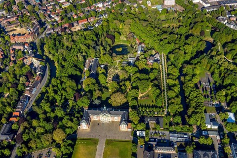 Aerial view, Westfälische Wilhelms-Universität Münster, Schlossplatz, Botanischer Garten,