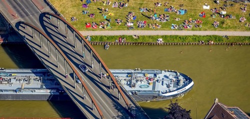 Aerial view, bathing at the canal, Dortmund-Ems canal, sunbathing lawn, sunbathing,