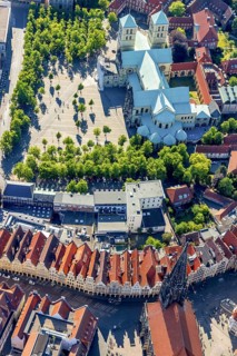 Aerial view, Old Town, St Paul's CathedralSt. Paul's Cathedral, cathedral square, Prinzipalmarkt,