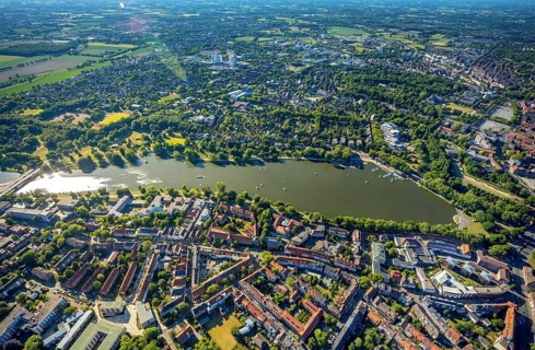 Aerial view, sailing boats on the Aasee, Aasee Park, Aaseeterrassen, Pluggendorf, Münster,