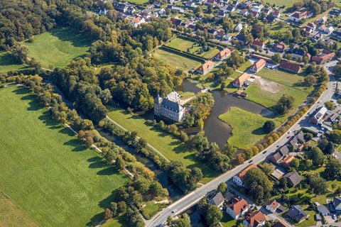 Aerial view, moated castle Hovestadt, baroque garden, Hovestadt, Lippetal, district of Soest, North