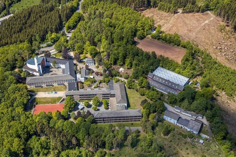Aerial photo, Private Gymnasium Maria Königin, Jugendhof Pallotti Lennestadt, Mission House,
