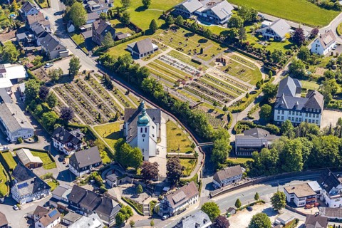 Aerial view, catholic church St. Jakobus der Ältere, cemetery Elspe, Elspe, Lennestadt, Sauerland,