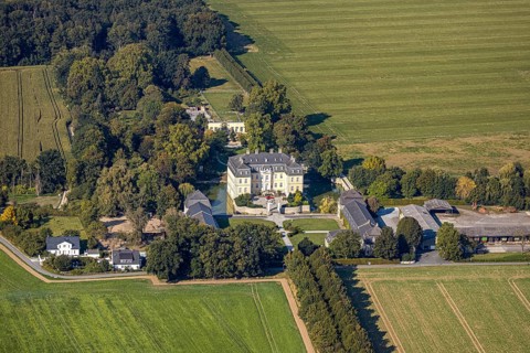 Aerial view, Schloss Schwarzenraben, Bökenförde, Lippstadt, Kreis Soest, North Rhine-Westphalia,