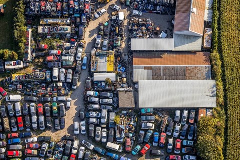 Aerial photograph, Böhmer garage, scrap yard, Herringhausen, Lippstadt, Soest district, North