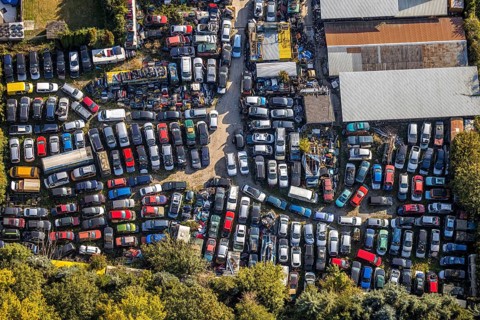 Aerial photograph, Böhmer garage, scrap yard, Herringhausen, Lippstadt, Soest district, North