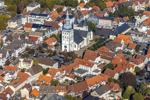 Aerial view, Old Town, evang. Große Marienkirche, Rathausstraße, Rathaus, Lippstadt, Kreis Soest,