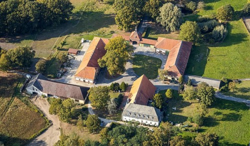Aerial view, nature reserve Lippeaue, river Lippe, estate Göttinger Straße, farm, Liesborn,