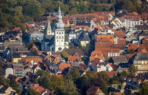Aerial view, Old Town, evang. Große Marienkirche, Rathausstraße, Lippstadt, district of Soest,