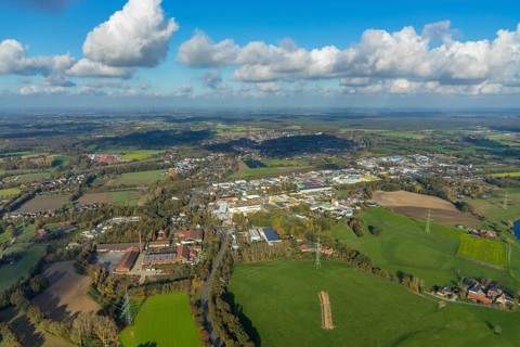 Aerial view, commercial area Heetwinkel, former roof tile factory Idunahall AG, Alte Poststraße,