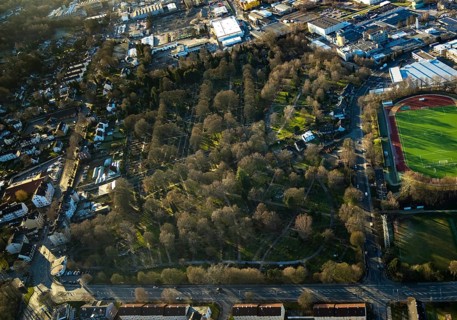 Aerial view, sports ground of the Linderhausen football club, Jesinghauser Straße, Oehde cemetery,