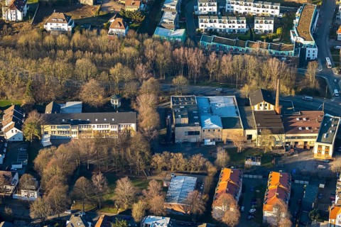 Aerial view, Pass Gummiwerke GmbH Plant 1, Hattinger Straße, Städt. Gemeinschaftsgrundschule