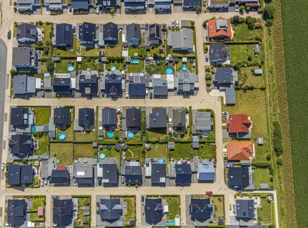 Aerial view, new development area on Ardeyweg, west of Soest, detached houses with pools in the