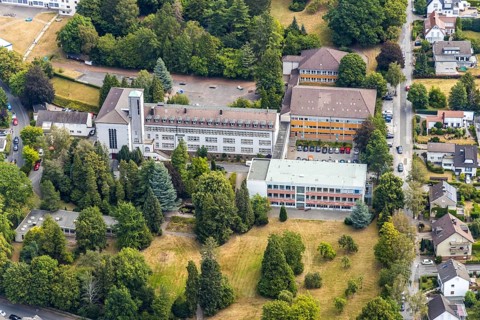 Aerial view, Walburgisgymnasium und Walburgisrealschule, Menden, Sauerland, Märkischer Kreis, North