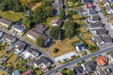 Aerial view, Paul-Gerhardt-Haus, evang. parish, Menden, Sauerland, Märkischer Kreis, North