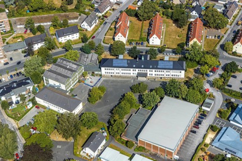 Aerial photo, Bonifatiusschule, sports hall Bonifatiusschule Platte Heide, Menden, Sauerland,