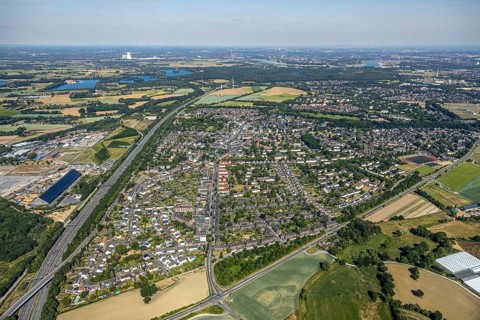 Aerial view, motorway A42, overview Repelen Rheinkamp, Mörs, Ruhr area, North Rhine-Westphalia,