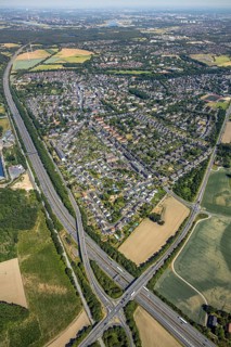 Aerial view, motorway A42, overview Repelen Rheinkamp, Mörs, Ruhr area, North Rhine-Westphalia,