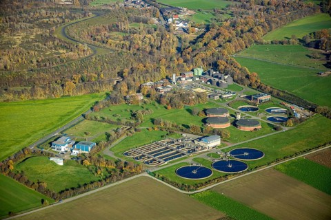 Aerial view, sewage treatment plant Moers-Gerdt, Wasserverbund Niederrhein, Rheinkamp-Meerbeck,