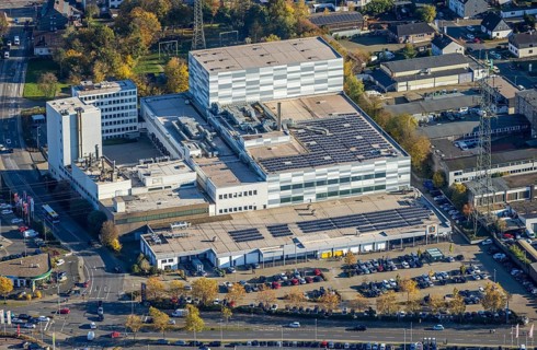 Aerial view, commercial area Dümpten, Aldi Süd, largest ALDI Süd store in Germany, Mannesmannallee,