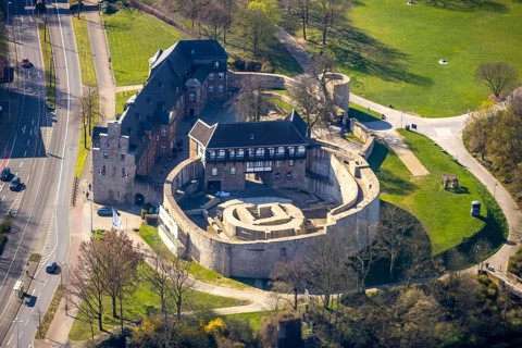 Aerial photo, Broich Castle, Linksruhr, Mülheim an der Ruhr, Ruhr area, North Rhine-Westphalia,