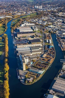 Aerial view, Rhine-Ruhr harbour Mülheim, shipping canal, Am Nordhafen, Rheinstraße, Speldorf,
