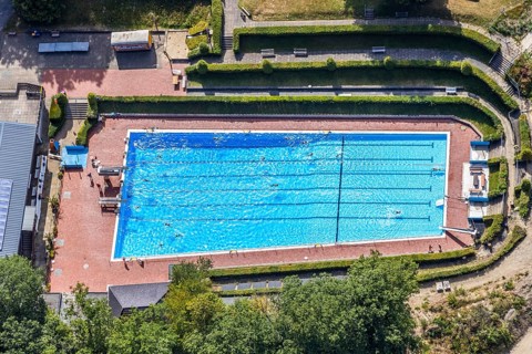 Aerial photo, outdoor pool, Bürgerbad Leitmecke, pandemic fear, distance rule, corona virus,