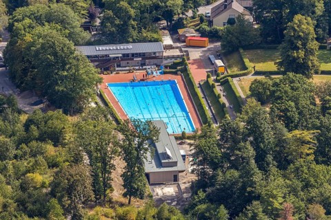 Aerial photo, outdoor pool, Bürgerbad Leitmecke, pandemic fear, distance rule, corona virus,
