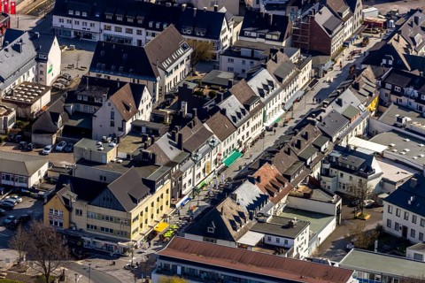 Aerial view, shopping street Ruhrstraße, Meschede, Sauerland, North Rhine-Westphalia, Germany, DE,