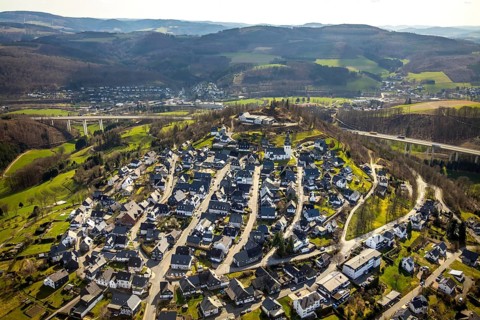Aerial view, view of Eversberg, ruins of Eversberg Castle, Schlossberghalle Eversberg, St