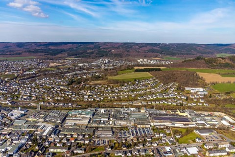 Aerial view, commercial area Fritz-Honsel-Straße, residential area Hünenburgstraße, Meschede,