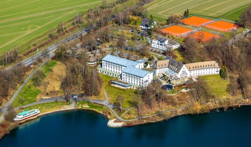 Aerial photo, Welcome Hotel Meschede Hennesee, Hennesee landing stage, Meschede, Sauerland, North